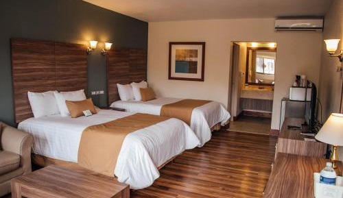 Suite with Two Double Beds - Non-Smoking
