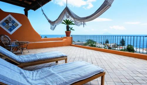 Junior Suite with Sea View and Terrace 