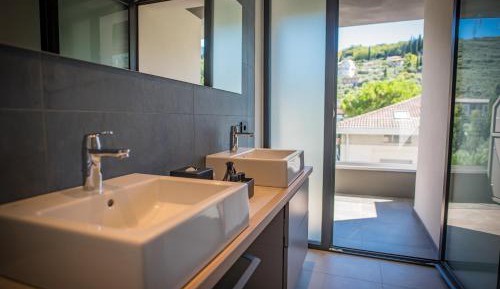 Junior Suite with Balcony and Lake View