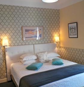 Comfort Double Room with Court View