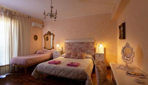 Queen Room with Spa Bath