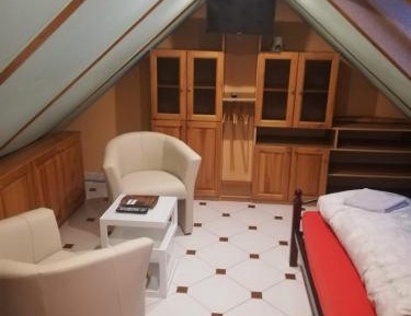 Standard Double Room with Shared Bathroom