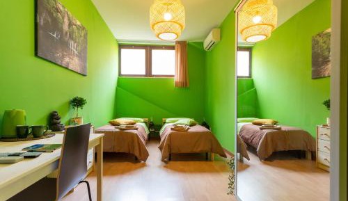 Twin Room with Private External Bathroom