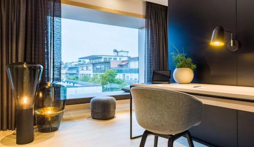 Superior Room - Bay Window