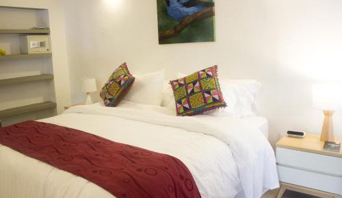 Deluxe Double Room (2 Adults + 1 Child)