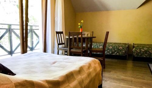 Quadruple Room with Terrace