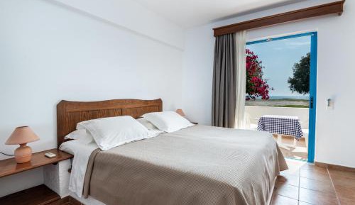 Triple Room with Sea View