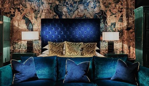 Deluxe King Suite