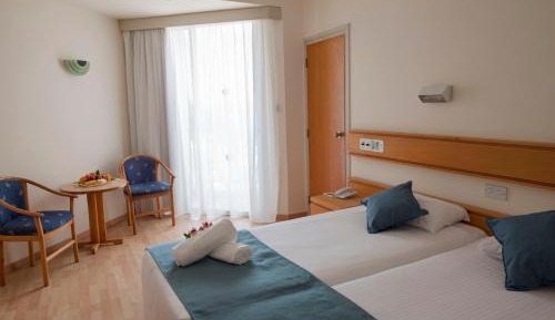 Standard Twin Room with Inland View