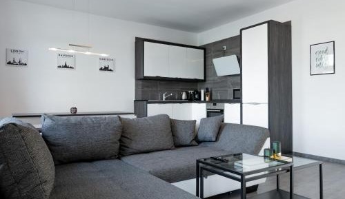 Deluxe Apartment