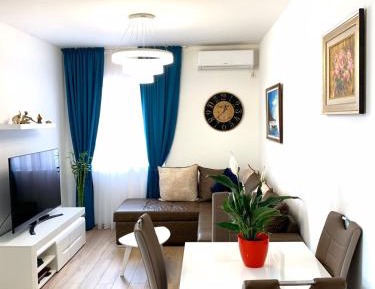 Queen Suite with Sea View