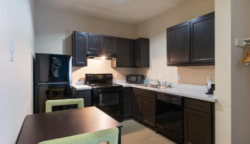 Deluxe King Suite