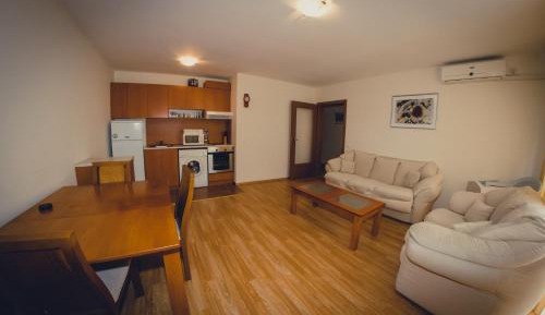 Two-Bedroom Apartment with Balcony  (4 Adults + 2 Children)