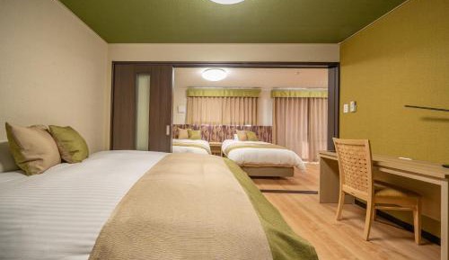 Deluxe Suite