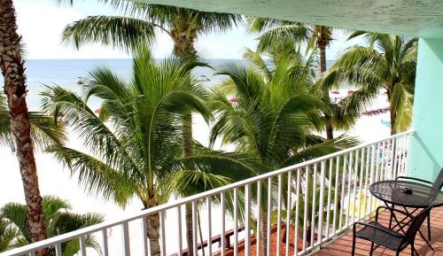 Beachfront Two Double Beds Suite with Balcony