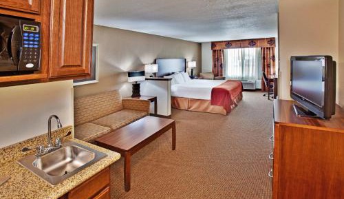 Queen Suite with Sofa Bed