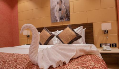Deluxe King Suite
