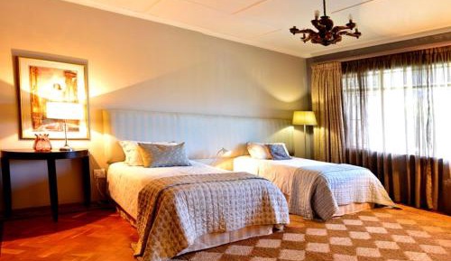 Deluxe King Suite