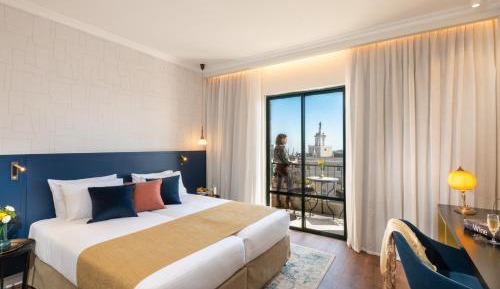 Deluxe Twin Room with Balcony