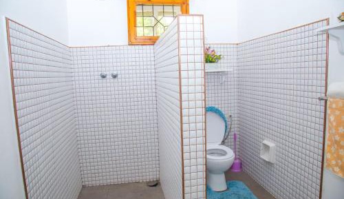 Single Room with Shared Shower and Toilet