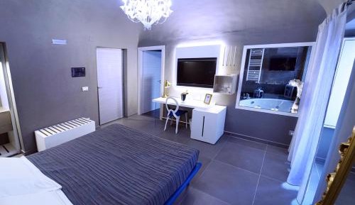 Suite with Spa Bath