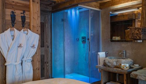 Suite Chalet with Fireplace