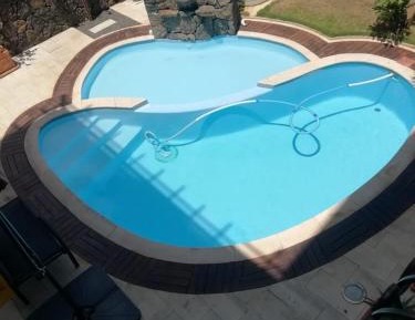 Apartment with Pool View 