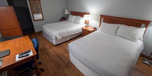 Standard Queen Room