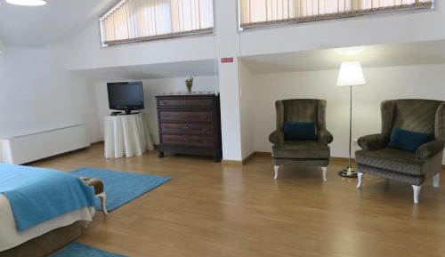 Deluxe Suite with Spa Bath
