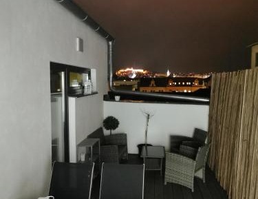 Deluxe Apartment with Terrace and parking