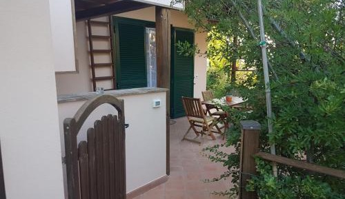 Apartment with Garden View