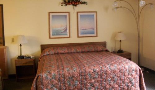 Deluxe King Suite