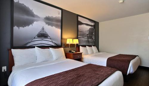 Queen Room with Two Queen Beds - Non-Smoking