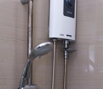  Standard Double Bedroom with Hot Shower