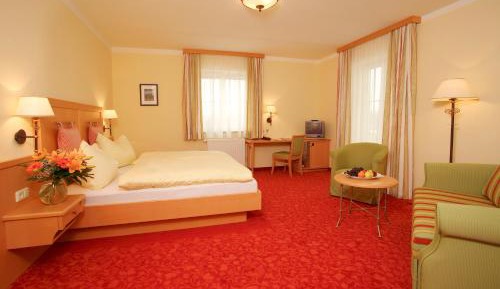 Double Room for Single Use