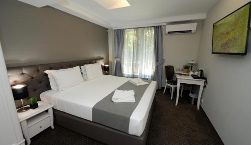 Deluxe Double or Twin Room with Spa Bath