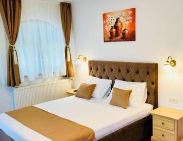 Queen Room with Balcony