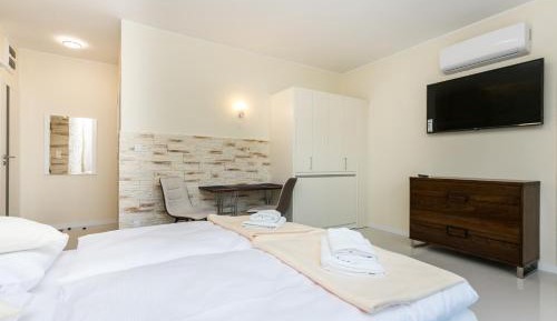 Apartment (2)