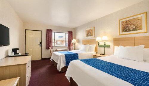 Two Double Beds - Non-Smoking