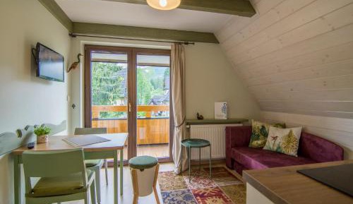One-Bedroom Apartment 10