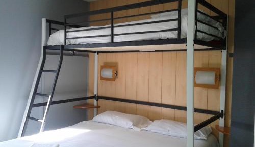 Family Room (2 Adults + 1 Child)