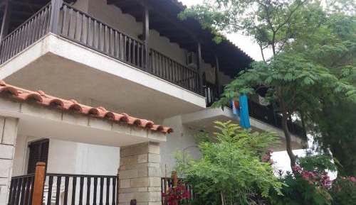 Apartment with Garden View