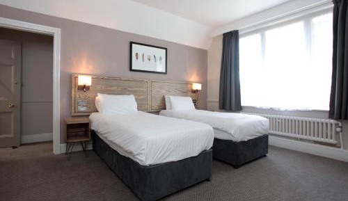 Standard Twin Room