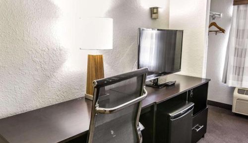 King Room - Non-Smoking