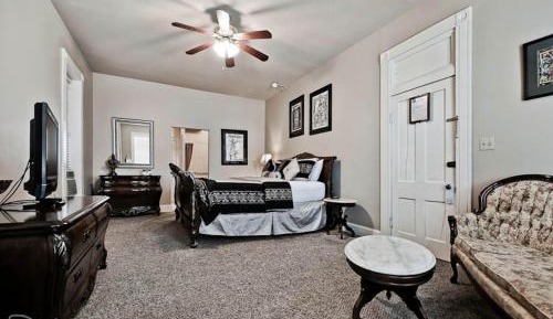107 King Suite