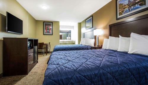 Queen Room with Two Queen Beds - Non-Smoking