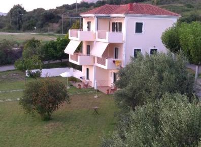 Studio (2 Adults)