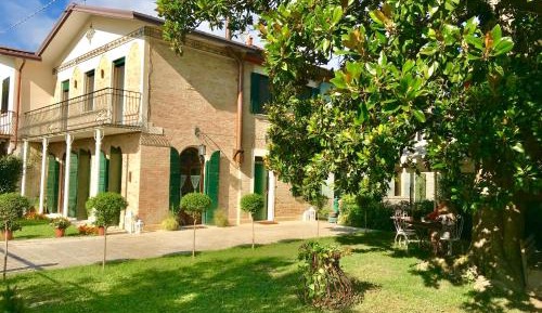 Double Room with Private External Bathroom