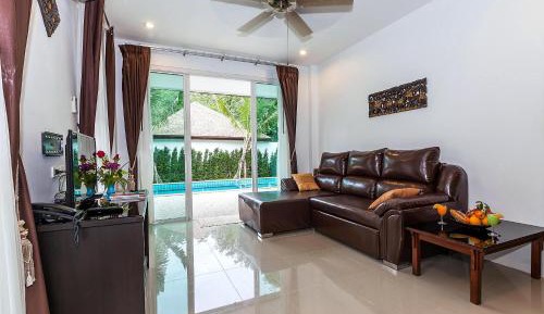 Three-Bedroom Villa with Private Pool and Outdoor Hot Tub