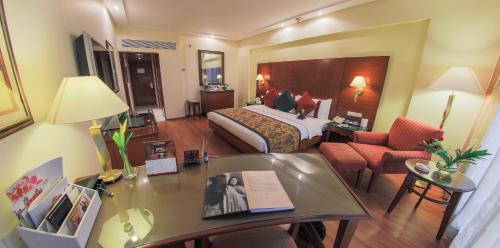 Lalit Spa Suite, King Bed 